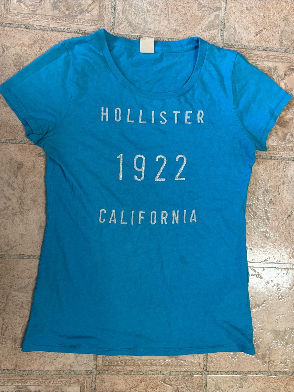 Hollister shirt